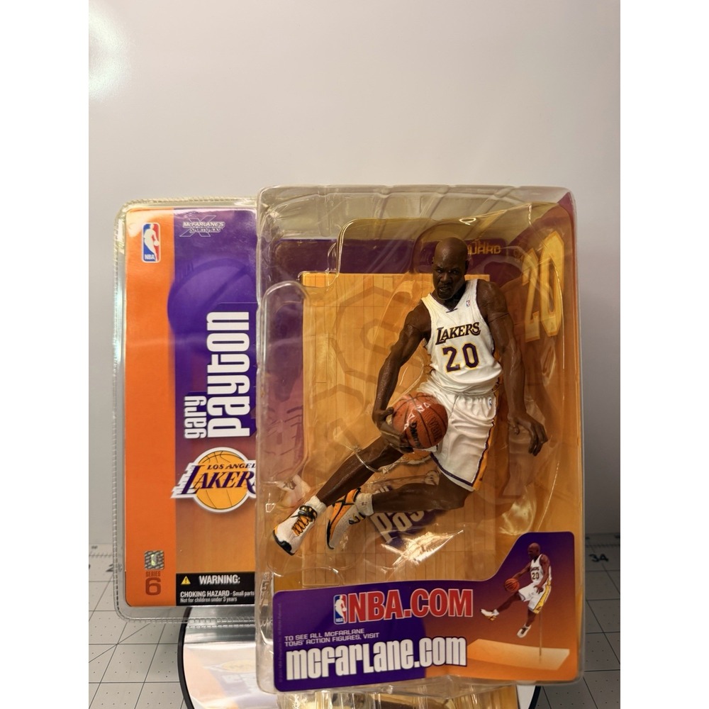 2004 McFarlane NBA Series 6 Gary Payton #20 Los Angeles Lakers Action Figure